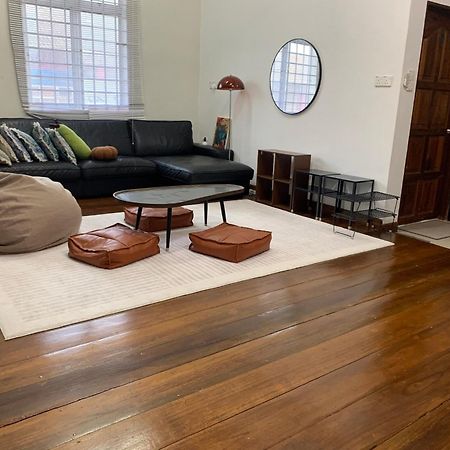 La Wood Homestay 캄풍 쿠알라 베숫 외부 사진
