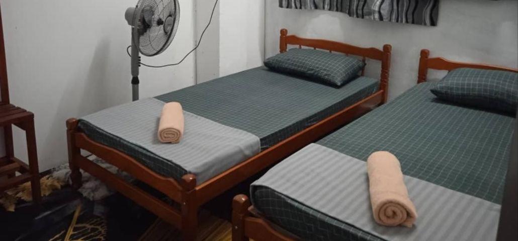 La Wood Homestay 캄풍 쿠알라 베숫 외부 사진