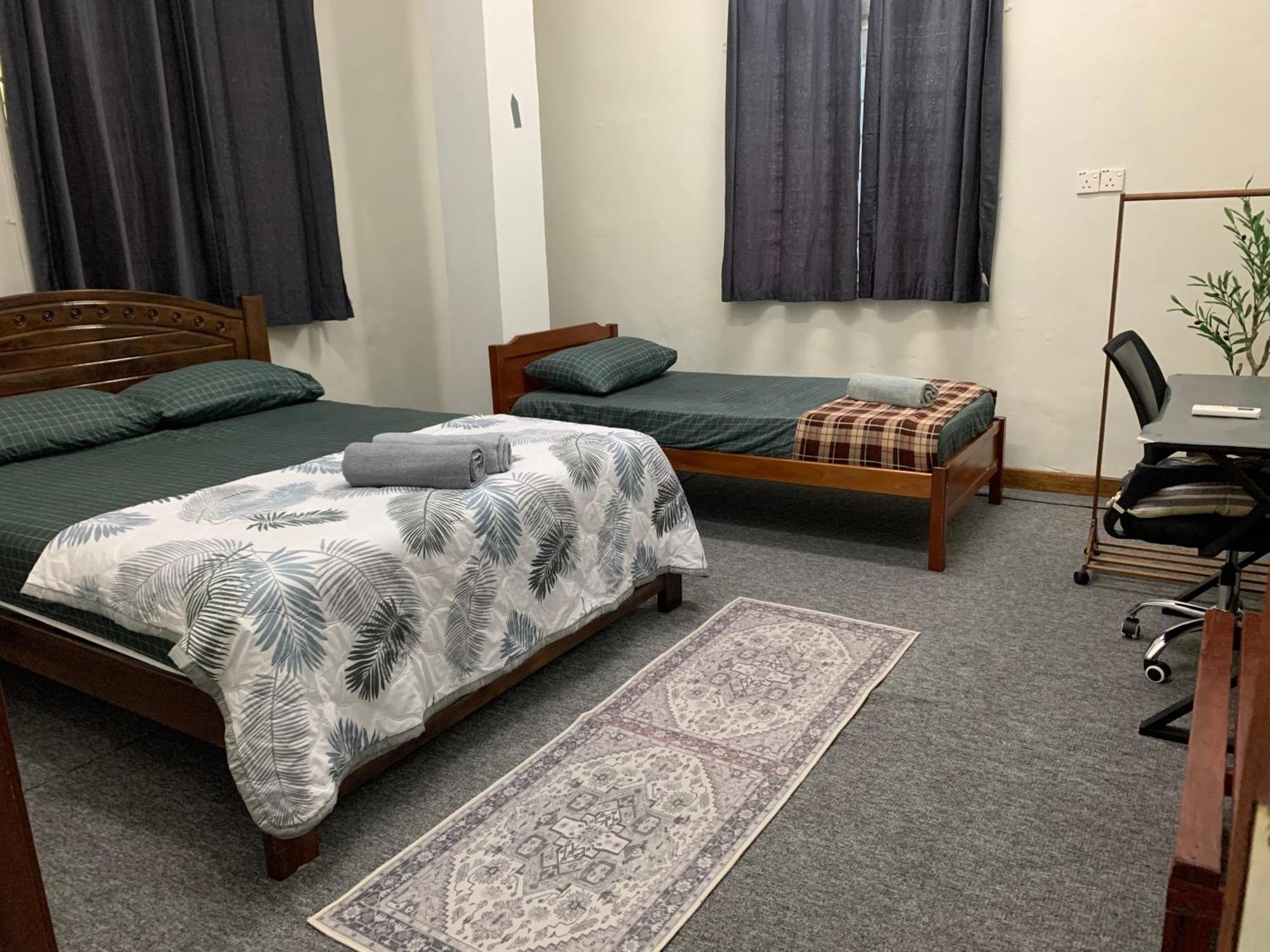 La Wood Homestay 캄풍 쿠알라 베숫 외부 사진