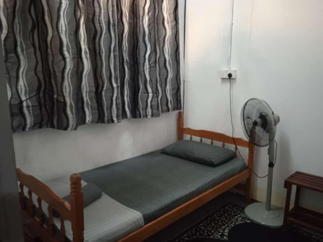 La Wood Homestay 캄풍 쿠알라 베숫 외부 사진